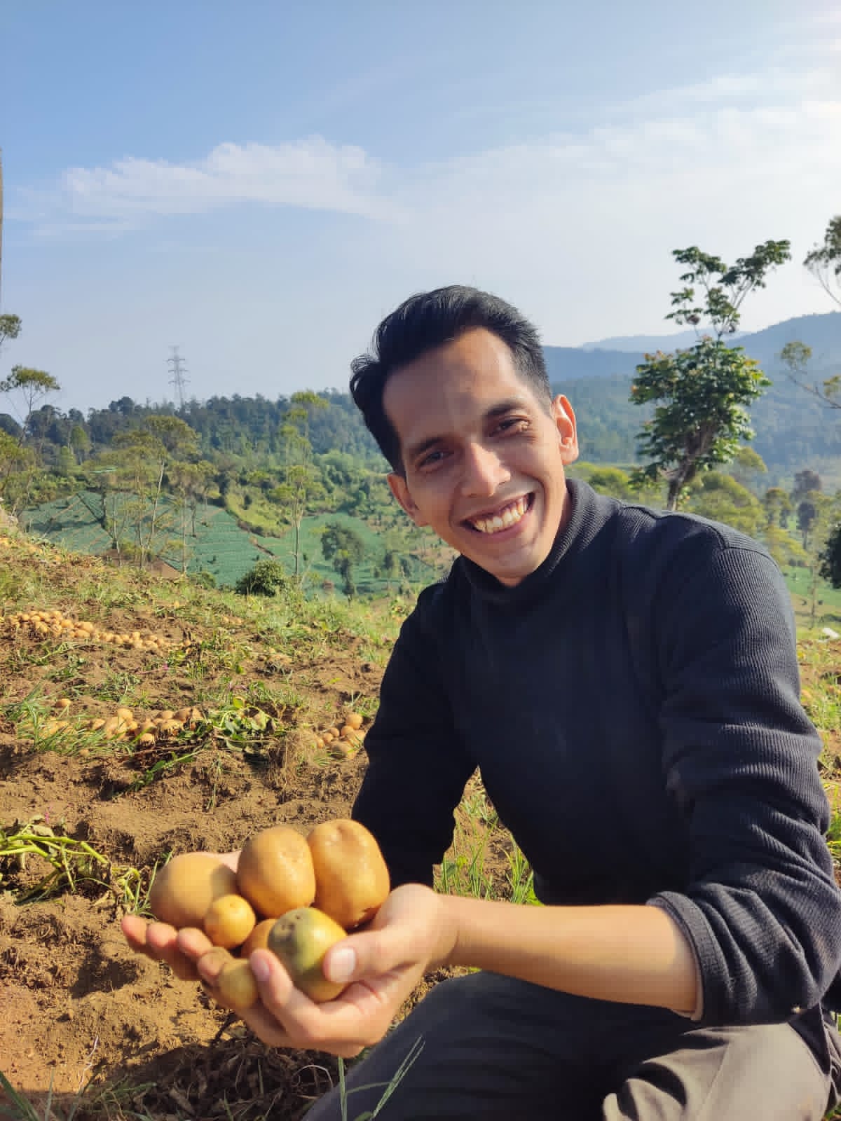 Dampingi Petani Drajat Pass Garut di Tengah Musim Kemarau dan Kebutuhan Pupuk
