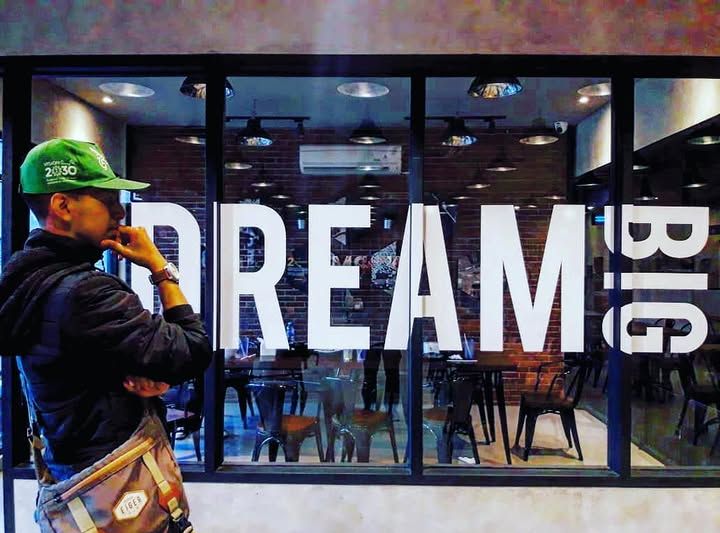 “Arab Saudi di Tengah Perang Global: Antara Cuan Minyak, Risiko Stabilitas, dan Bayang-Bayang Amerika